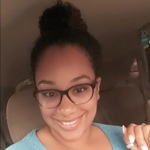 Meet your Posher, Kimberly